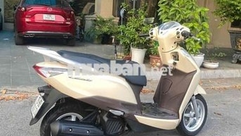 Honda Lead 2017 màu Vàng kem
