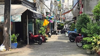 Bán nhà hẻm 6m Bến Vân Đồn P9 Q4 dt 3,2x9m nở hậu 2 tầng chỉ 5,1 tỷ.