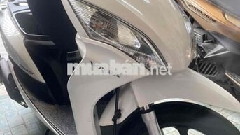 Honda Vision 2012 màu Trắng