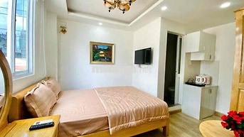 Căn Hộ full nội thất cửa sổ Lê Thánh Tôn Quận 1