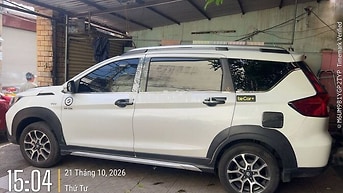 Suzuki XL7 7 chỗ Xăng Tự động màu trắng