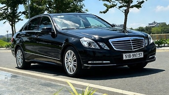 Bán xe MERCEDES BENZ E300, xe mới zin nguyên bản 99%