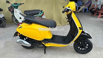 Piaggio Vespa 50cc 2022 Vàng đen ( hỗ trợ góp )