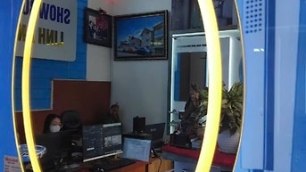 gương điên gương thường trang bi phòng tắm