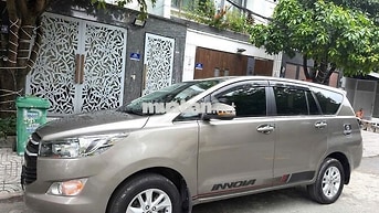 Bán INNOVA 2019Ezin Số sàn Nâu Đồng Xe Gia đình đi