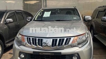 Mitsubishi Triton 2016 141.000 miles bạc