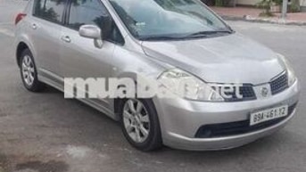 Nissan Tiida 2010 Bạc