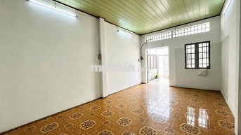 CHỈ NHỈNH 3 TỶ - 4*18M- 2 TẦNG- TRƯƠNG THỊ HOA- METRO-Q12