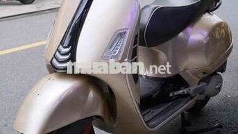 Piaggio Vespa GTS 125 ABS iGet 2019 màu trắng