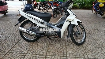 Yamaha Sirius trắng