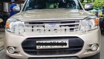 Ford Everest 2014 7 chỗ Ghi vàng