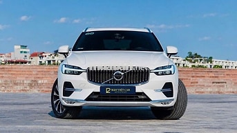 VOLVO XC60 2023 B6 TRẮNG