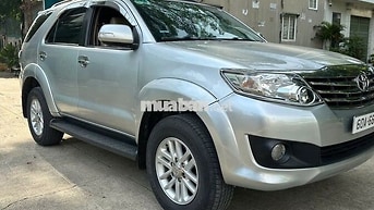 Toyota Fortuner 2014 7 chỗ Bạc 82.000 km
