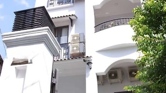 Tôi cần bán nhà đường Nguyễn Cư Trinh Q1, hầm 4 tầng, thu nhập 120tr