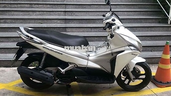 Honda Air Blade Trắng Xám