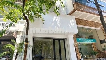 Cho thuê nhà mặt tiền 5m phố  Nguyên Hồng 52m2 5 tầng giá 35 tr 