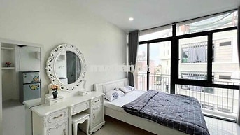 PHÒNG BALCOL CỬA SỔ TRỜI BÀN LÀM VIỆC SÁT CV GIA ĐỊNH PHÚ NHUẬN