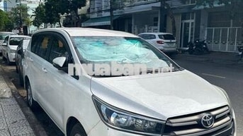 Toyota Innova 2019 2.0G STD Trắng