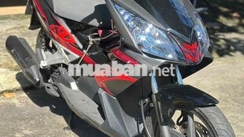 Honda Air Blade màu đen đỏ