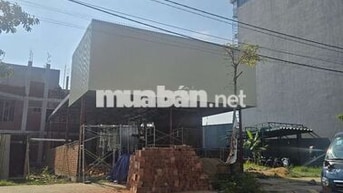 Cho thuê nhà nguyên căn 200m2 đường LÊ QUẢNG CHÍ