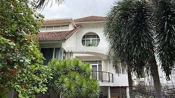 Cho thuê nhà 10a nguyễn trung trực bình thạnh 324m2 nở hậu 14m