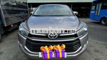 Toyota Innova số sàn Đồng ánh kim