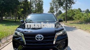 TOYOTA FORTUNER 2021 DẦU TỰ ĐỘNG 7 CHỖ ĐEN