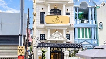 Bán Nhà Góc 2 Mặt Tiền thụt 72 Trần Đình Xu, P.Cô Giang, Quận 1, giá: 