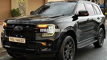 Ford Everest 2024 Sport 7 chỗ Đen