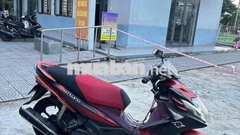 Yamaha Novo 5 SX màu Đỏ đen