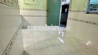 nhà e còn trống 1 phòng giá bình dân gần kv chợ đầu mối