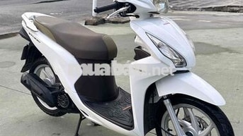 Honda Vision màu trắng SMK