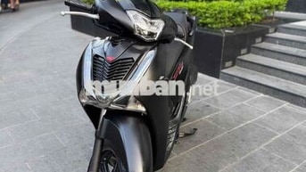 Honda SH Đen nhám