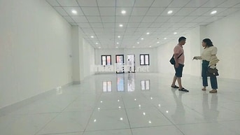 Cho thuê văn phòng 100m2 đường Phổ Quang - 15tr/tháng