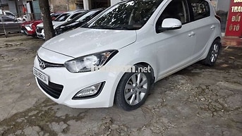 Hyundai i20 2013 1.4AT trắng