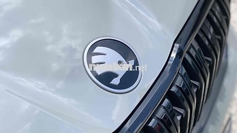Skoda Kodiaq Sportline 7 chỗ Xám