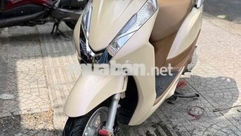 Honda Lead 2014 màu Vàng kem