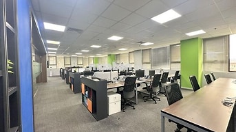 Hiếm có văn phòng 490 m2 tại phố Trần Duy Hưng cần cho thuê