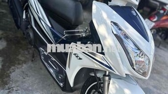 Suzuki Impulse 2016 trắng xanh
