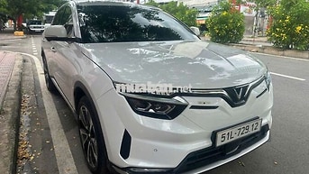 VinFast VF 8 2025 Plus 23.000 km trắng