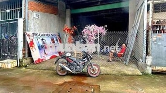 Bán đất 97m2 tặng kho xưởng gần chợ Gà Hóc Môn