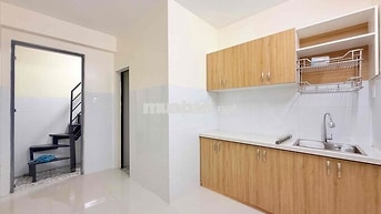 NHÀ 1 TRỆT 1 LẦU NGAY CỘNG HOÀ- HOÀNG HOA THÁM