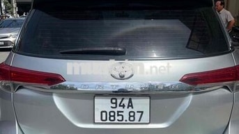 Toyota Fortuner 2018 2.7V 90.000km bạc