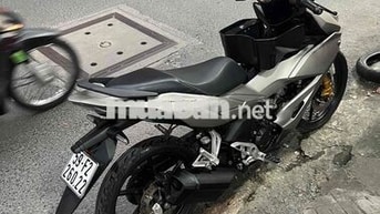 Honda Winner X màu bạc
