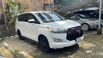 Toyota Innova 2018 2.0E trắng