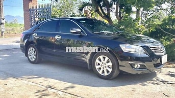 Toyota Camry 2.5 Tự động đen