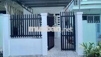 Nhà có sân trước sau 4x26 hẻm 359 Nguyễn Văn Cừ