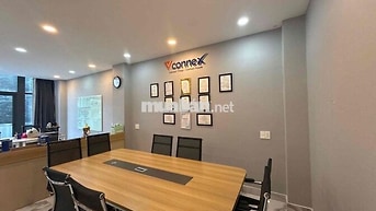 văn phòng 100m2 full nt, ngăn kính sẵn phòng GĐ có thang máy