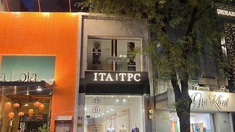 Bán nhà siêu vị trí 80 Bis Lý Tự Trọng, P.Bến Thành, Q.1 chỉ có 70 tỷ
