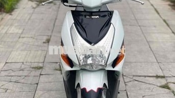 HONDA CLICK MÀU TRẮNG đẹp như mới